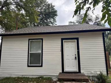 Main picture of 118 S Monroe Ave
