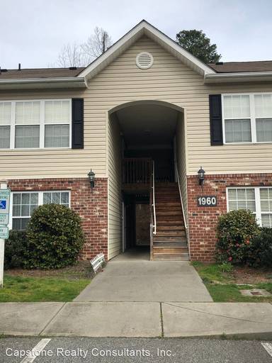 Main picture of 1960 Crest Hollow Dr