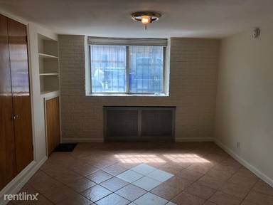 Main picture of 203 Woodpoint Rd