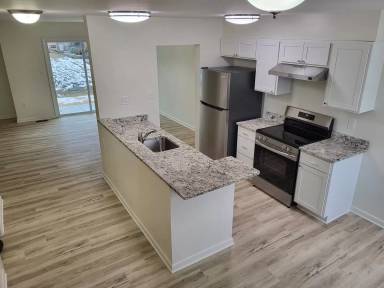 Main picture of 18 Helmsman Ct