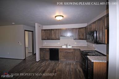 Main picture of 1801 S Bahnson Ave