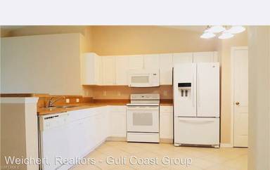 Main picture of 1237 Belair St E