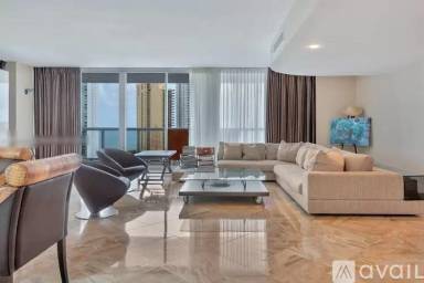 Main picture of Oceania V Condo