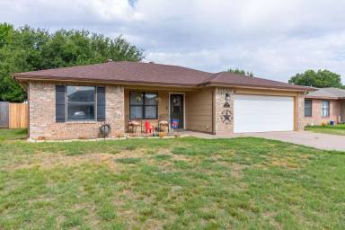 Main picture of 3818 Wake Forest Ln