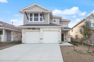 Main picture of 205 Stone Creek Dr