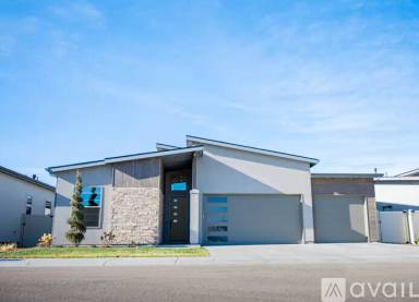 Main picture of 2323 S Rolling Hills Ave