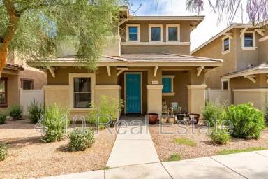 Main picture of 5856 E Hampton Ave