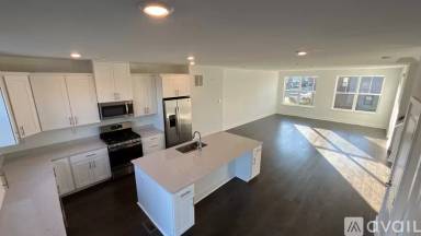 Main picture of 77 Bataan Ave