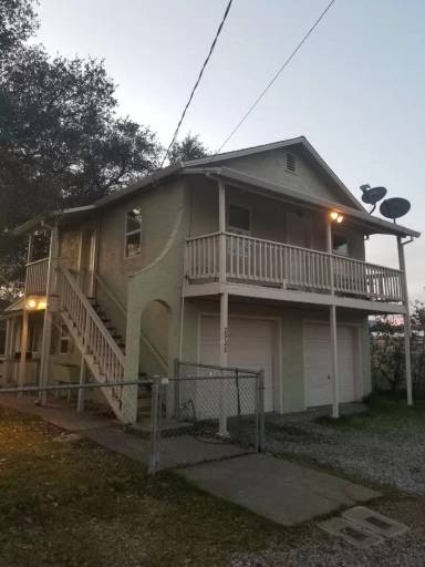 Main picture of 2926 Favretto Ave