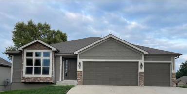 Main picture of 2215 Pike St
