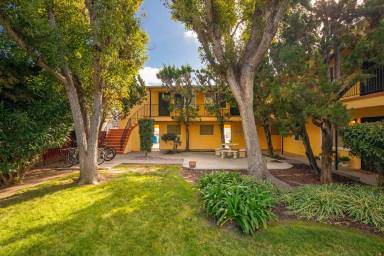 Main picture of 1461 Missouri St