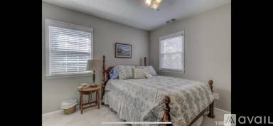 Main picture of 2462 Foxwood Dr