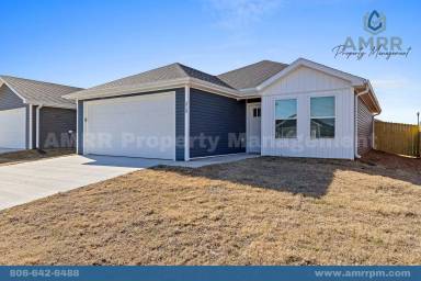 Main picture of 313 Honeybee Ave
