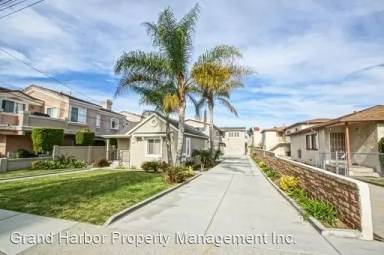 Main picture of 2613 Rockefeller Ln