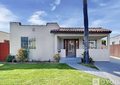 Main picture of 5403 W Pico Blvd