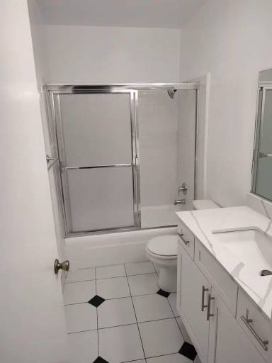 Main picture of 1427 N Poinsettia Pl