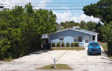 Main picture of 1855 Kings Hwy