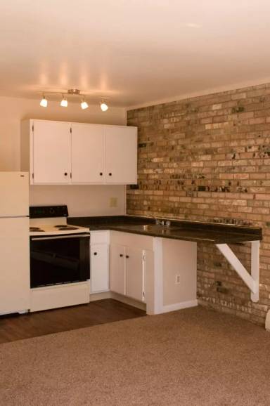 Main picture of 4370 Erie Ave