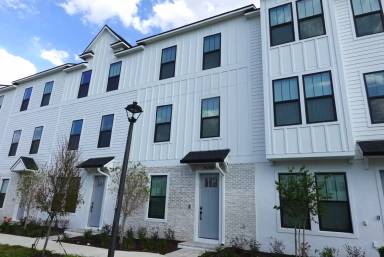 Main picture of 15250 Groveside Rd