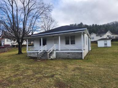 Main picture of 111 Abraham Ct