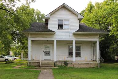 Main picture of 1515 W Main St