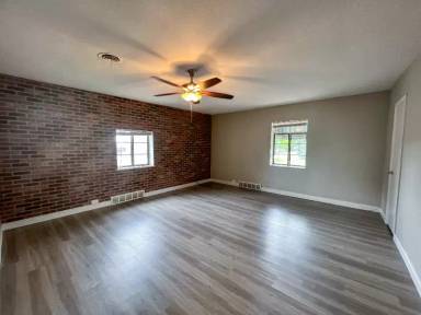 Main picture of 905 16th St