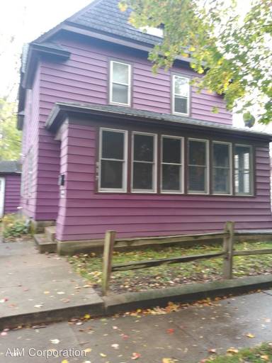 Main picture of 917 Oak St