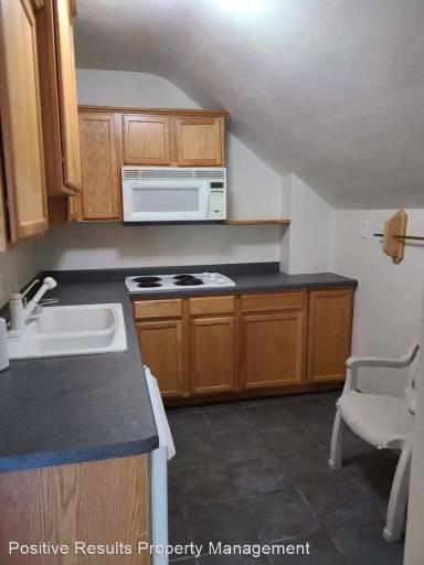 Main picture of 22 1/2 N Powell Ave