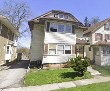 Main picture of 366 Augustine St