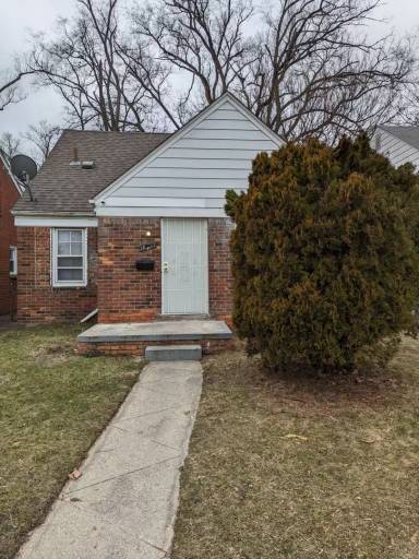 Main picture of 18417 Glastonbury Rd