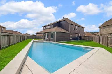 Main picture of 1094 Ranch Oak Dr