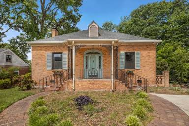 Main picture of 1300 S Kings Dr