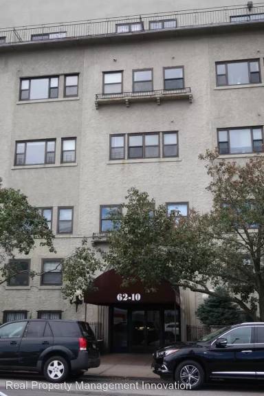 Main picture of 6210 Woodside Ave
