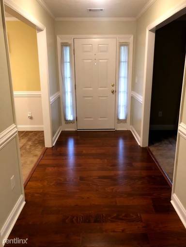 Main picture of 1930 Woodchuck Way