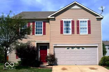 Main picture of 2894 Holiday Way