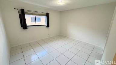 Main picture of 2319 W 60th St