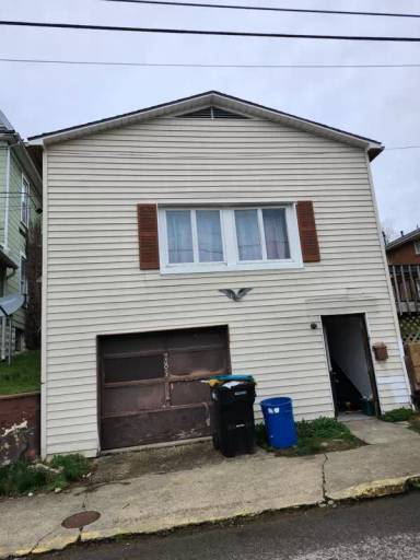 Main picture of 784 Locust Ave