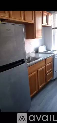 Main picture of 424 E Girard Ave
