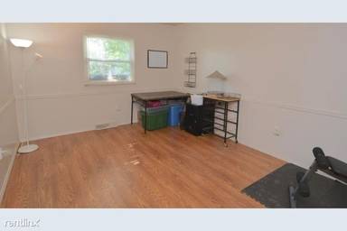 Main picture of 919 Brixham Rd