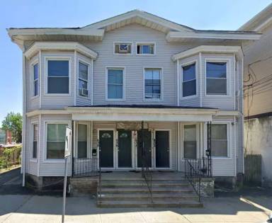 Main picture of 438 E Main St