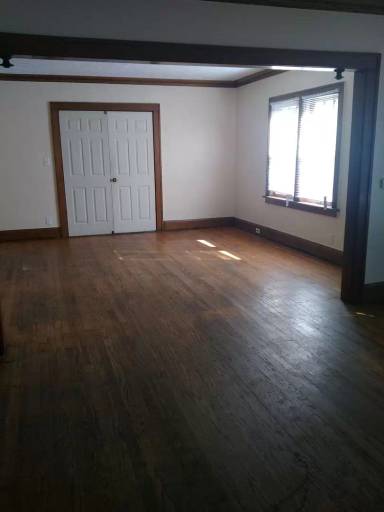 Main picture of 1605 S 5th St