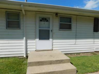 Main picture of 702 W 12th St