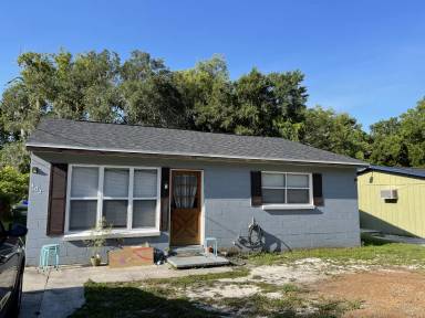 Main picture of 402 Pinehurst St