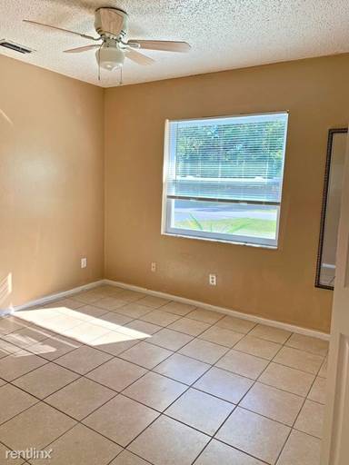 Main picture of 12040 Henley Ave