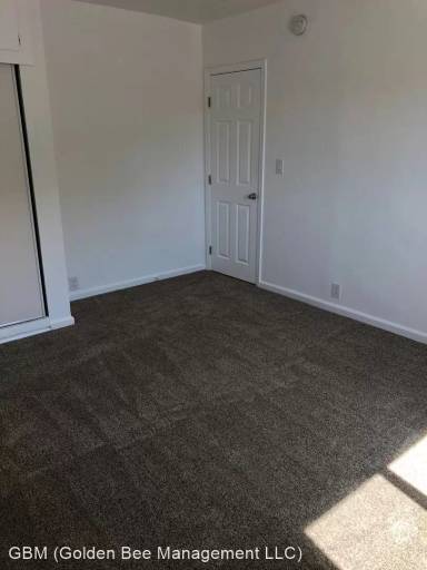 Main picture of 5017 S Figueroa St