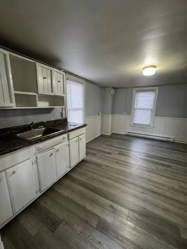 Main picture of 926 N High St