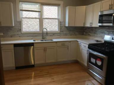 Main picture of 5539 W Wellington Ave