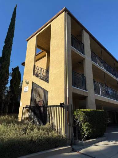 Main picture of 120 N Craig Ave