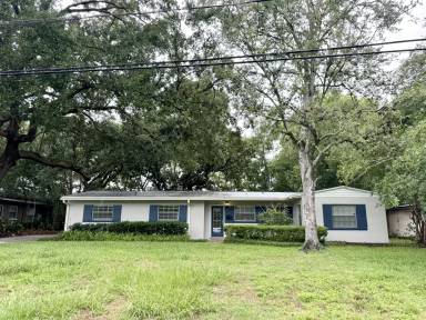 Main picture of 5614 Capri Rd