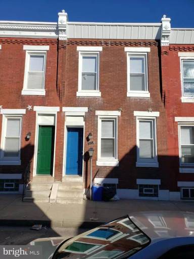 Main picture of 835 E Hilton St